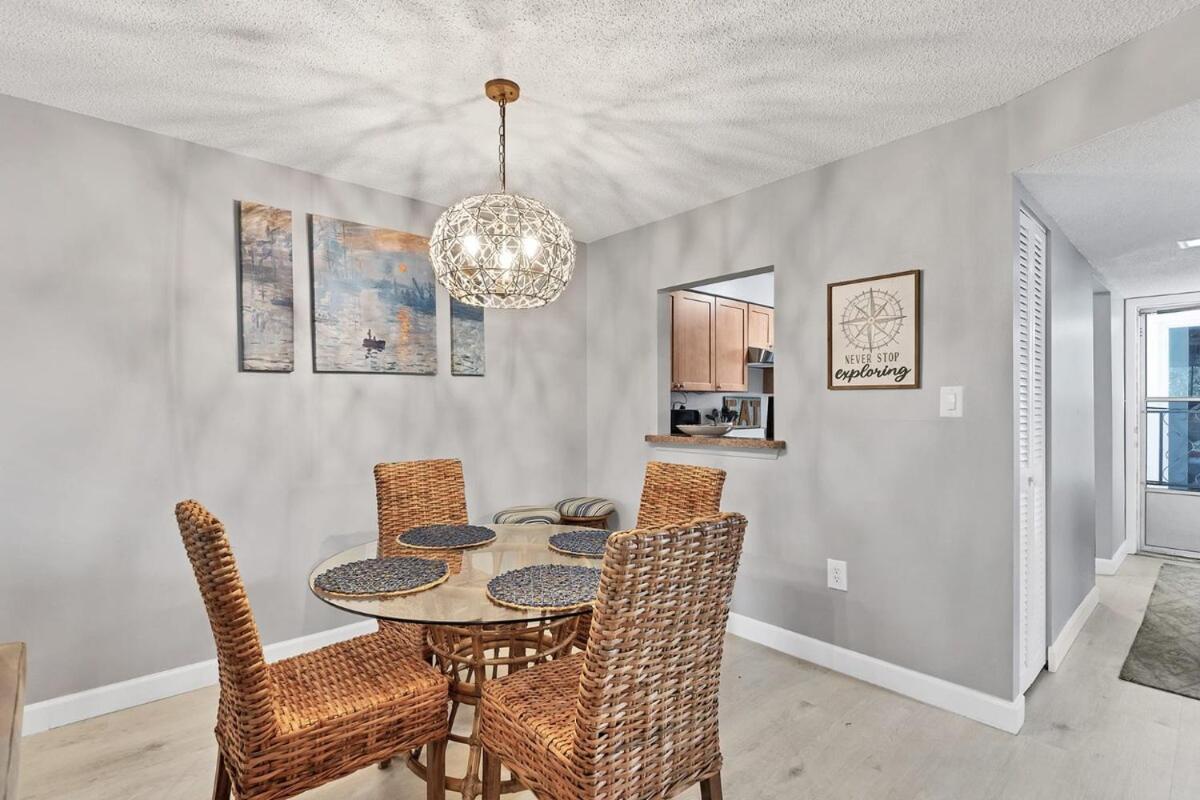 2 Bed 2 Bath Centrally Located On Siesta Key Sarasota Exterior photo