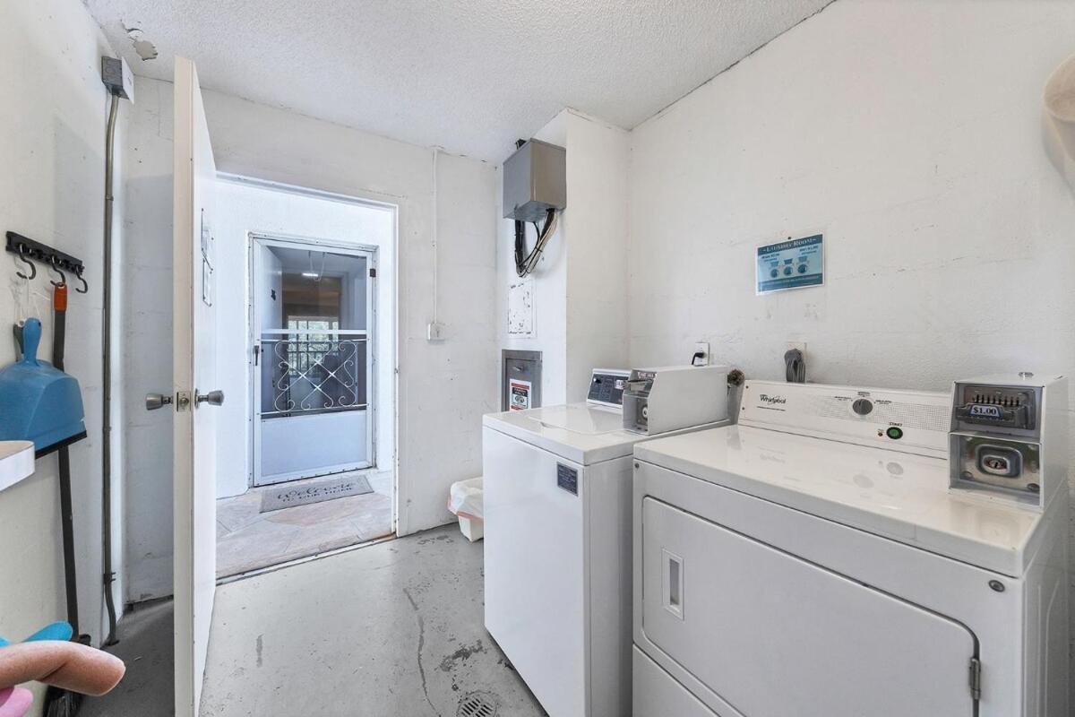 2 Bed 2 Bath Centrally Located On Siesta Key Sarasota Exterior photo